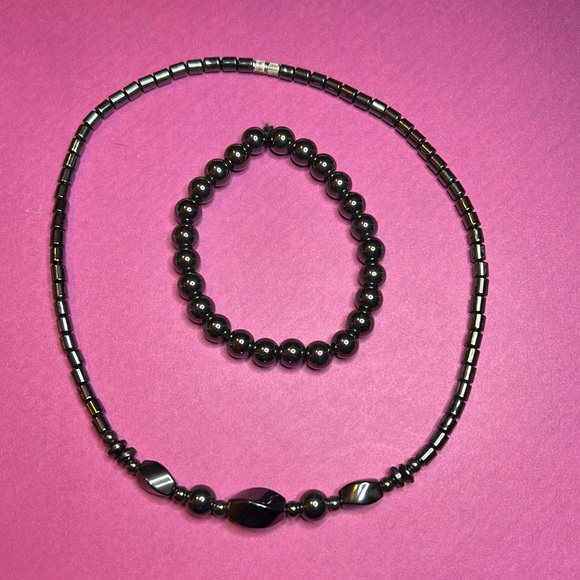 Hematite genuine stone Jewelry Set. earrings, necklace and bracelet. - Picture 2 of 2